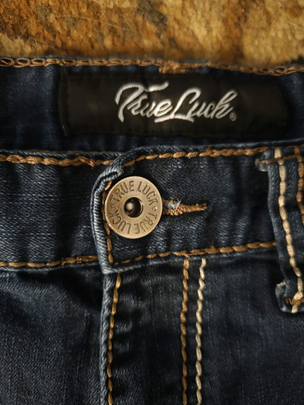 True Luck Men's Jeans Stretch Medium Wash Size 34x30 Embroidered Bootcut EUC